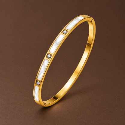 Lavínia Bangle