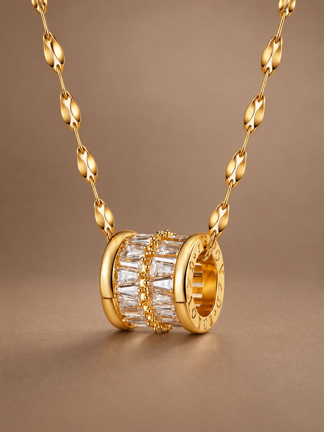 Elis Necklace